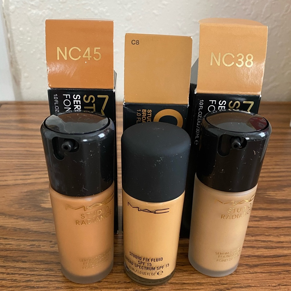 M•A•C Trio Foundation Set - Picture 15 of 15